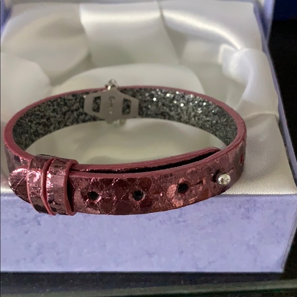 Snowflake Bracelet - Picture 4 of 4